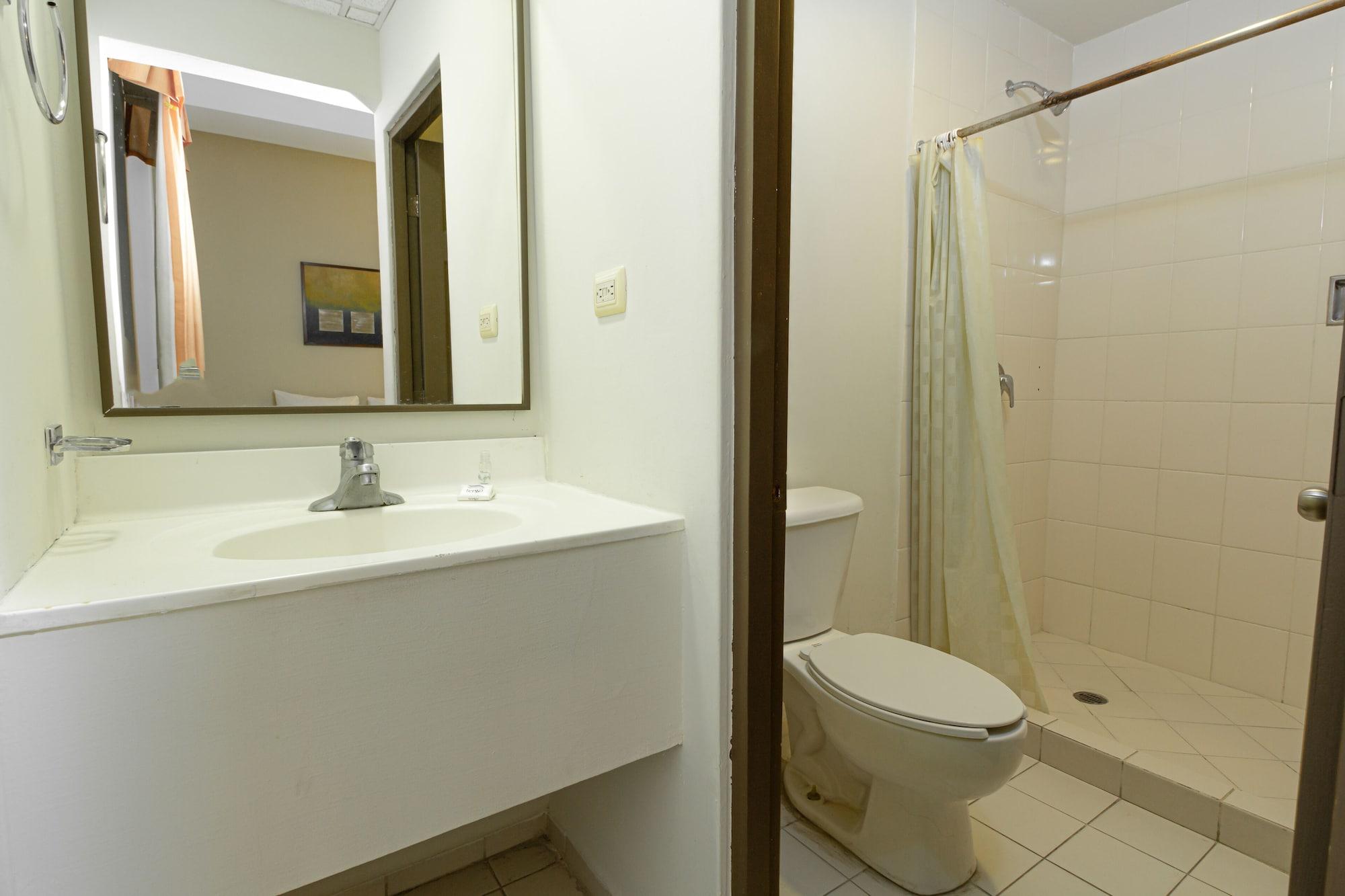 Hotel Plaza Del Arco Express 蒙特雷 外观 照片