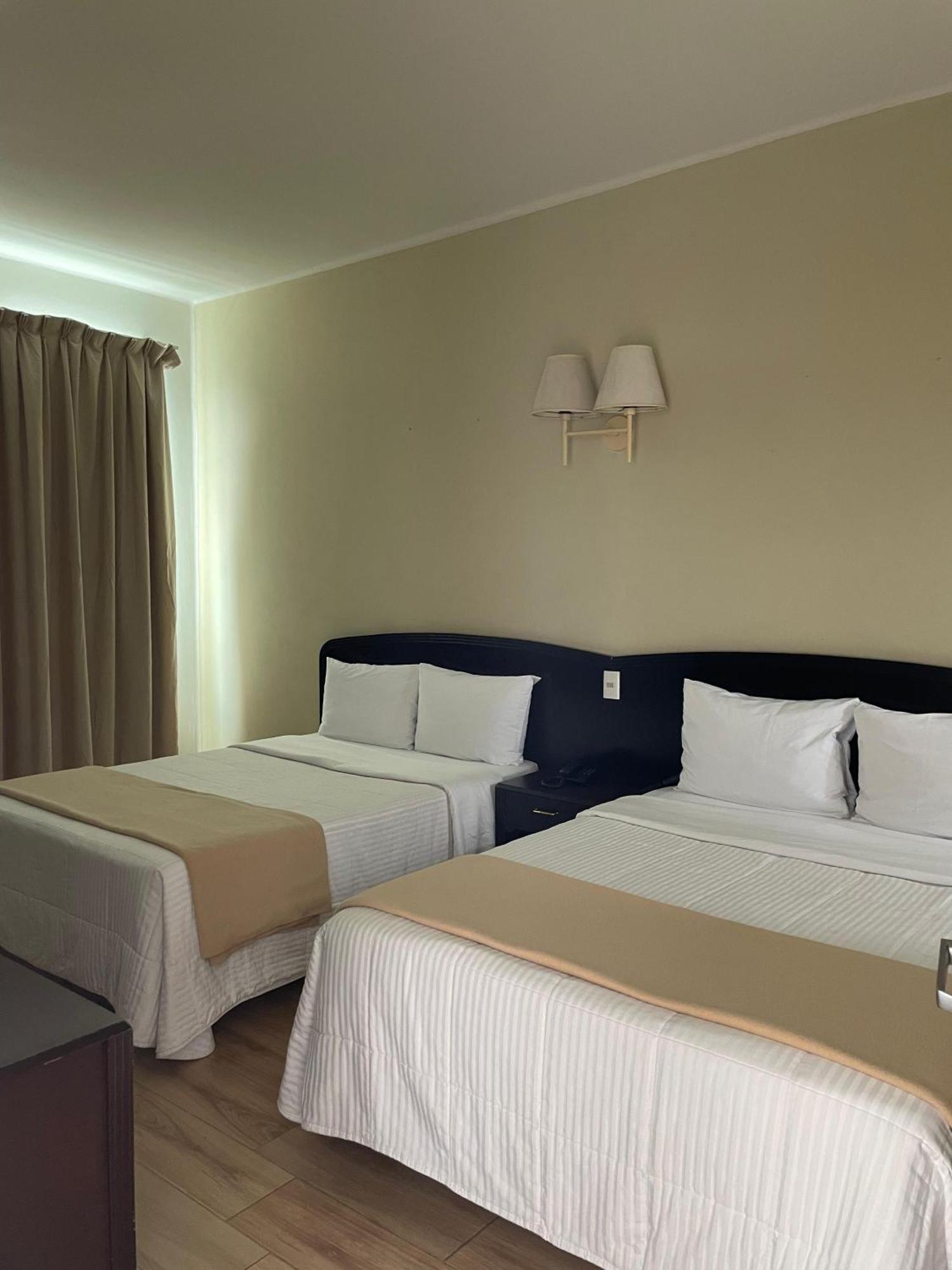 Hotel Plaza Del Arco Express 蒙特雷 外观 照片