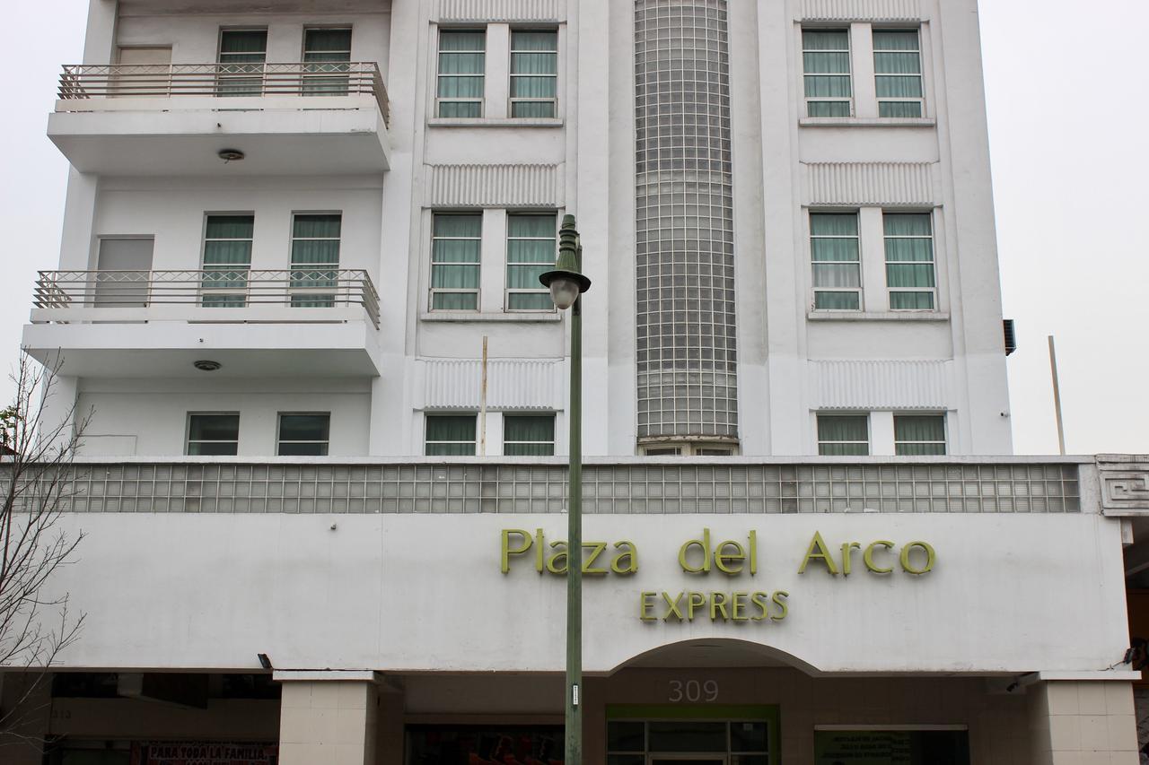 Hotel Plaza Del Arco Express 蒙特雷 外观 照片