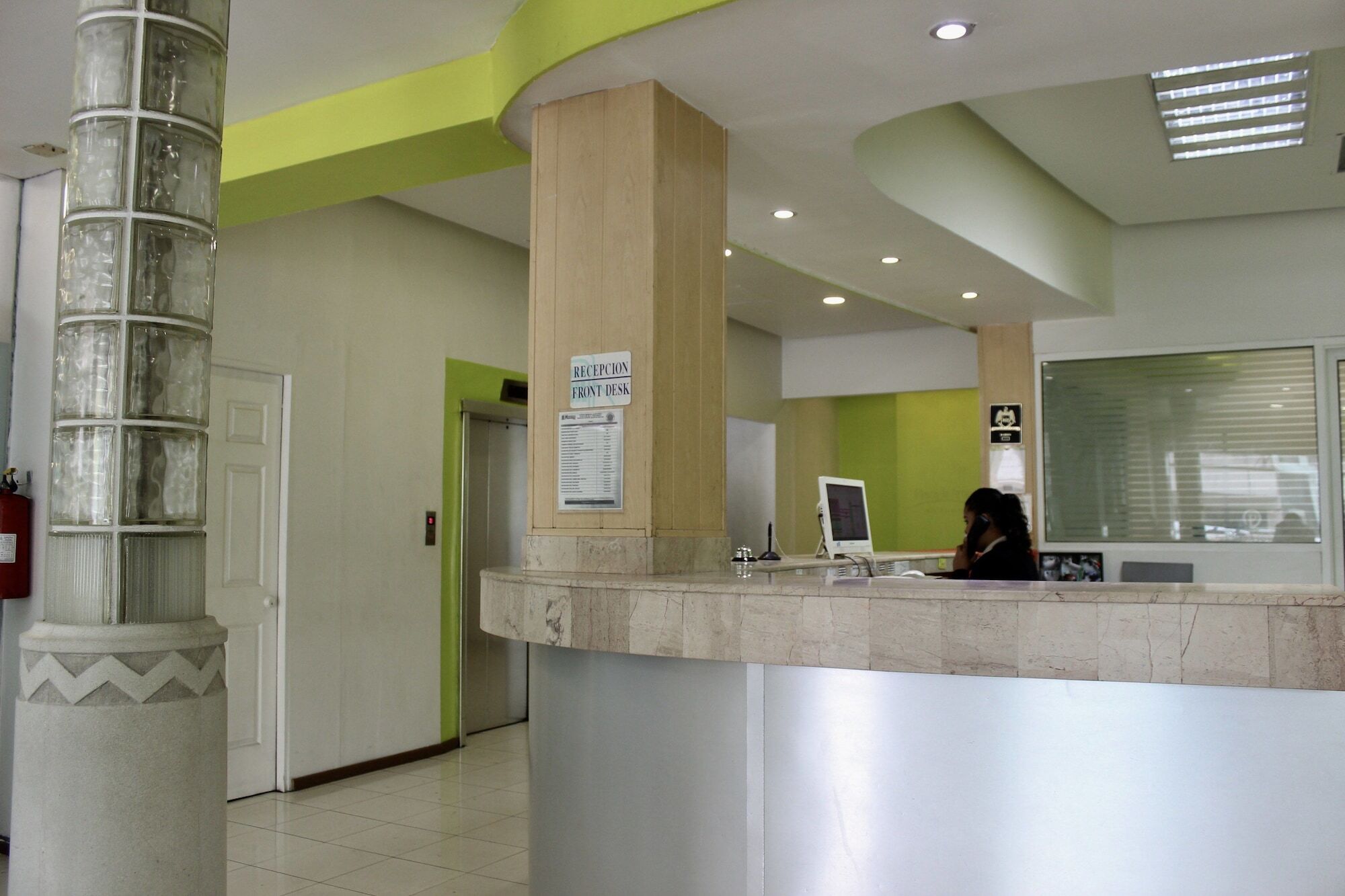 Hotel Plaza Del Arco Express 蒙特雷 外观 照片