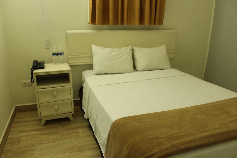 Hotel Plaza Del Arco Express 蒙特雷 外观 照片